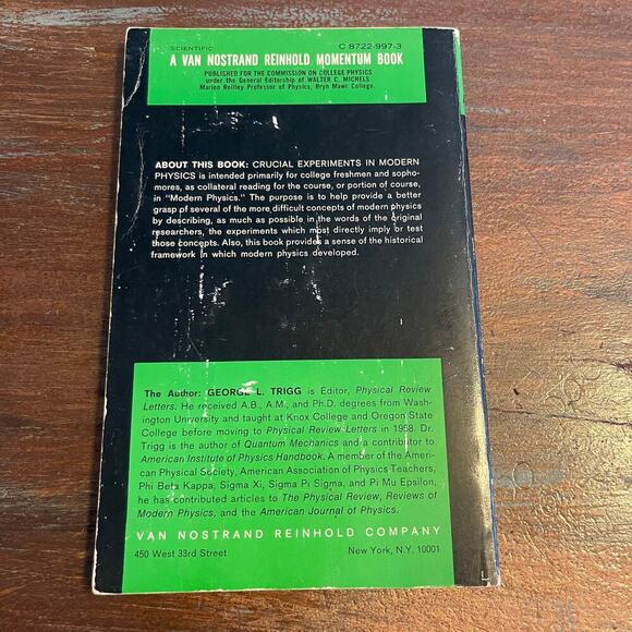 Crucial Experiments in Modern Physics by George L. Trigg Book - Picture 2 of 5